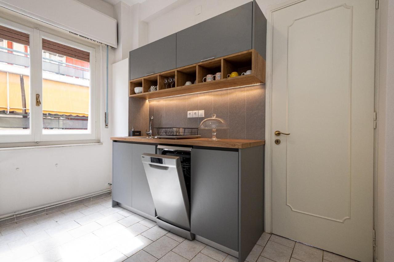 Apartment Square 119 *